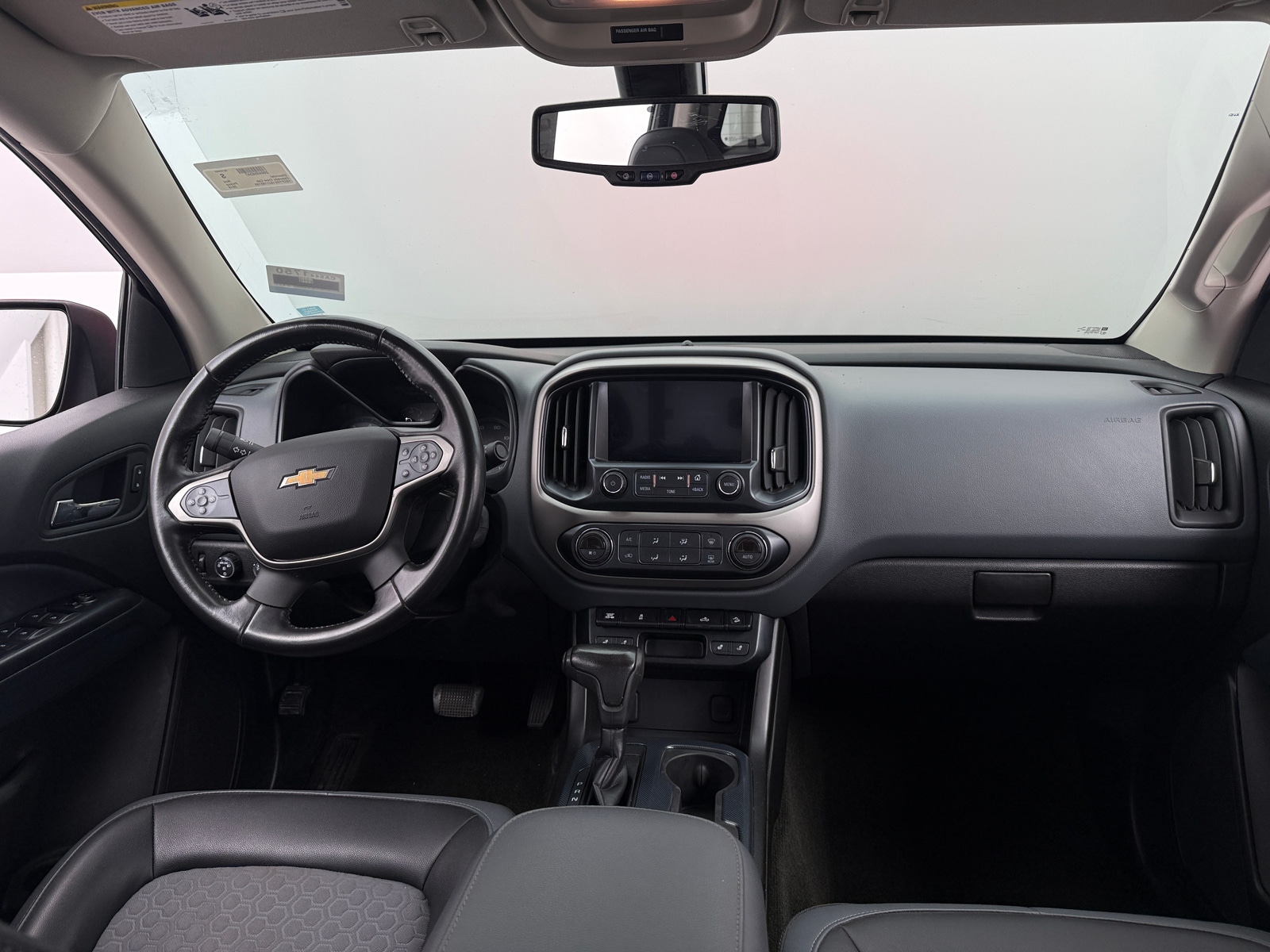 Thumbnail: 2018 Chevrolet Colorado - 3