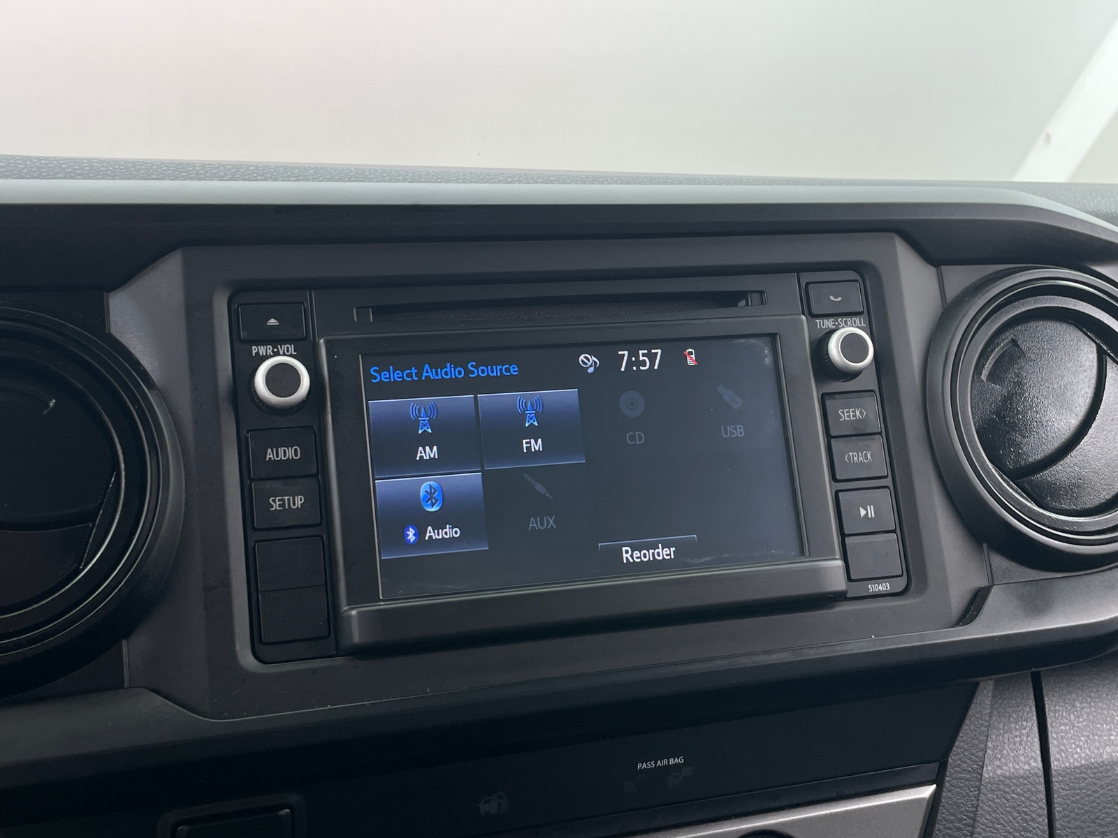 Thumbnail: 2019 Toyota Tacoma - 4