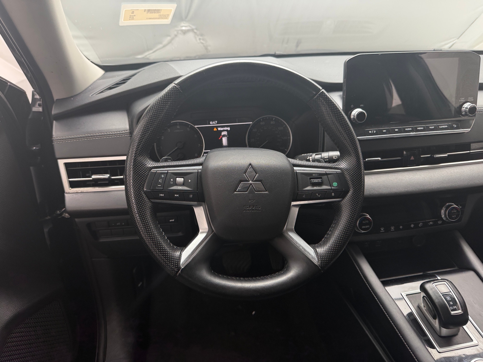 Thumbnail: 2024 Mitsubishi Outlander - 4