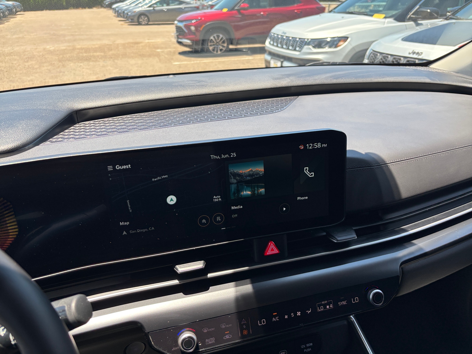 Thumbnail: 2026 Kia Carnival - 3