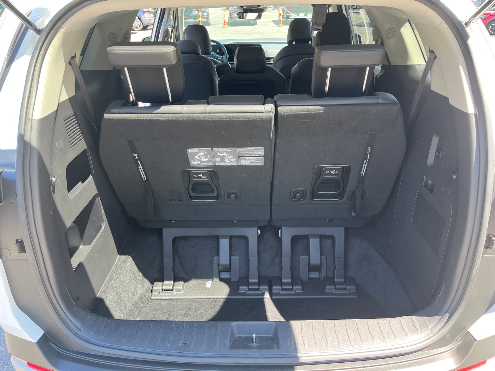 Thumbnail: 2026 Kia Carnival - 7