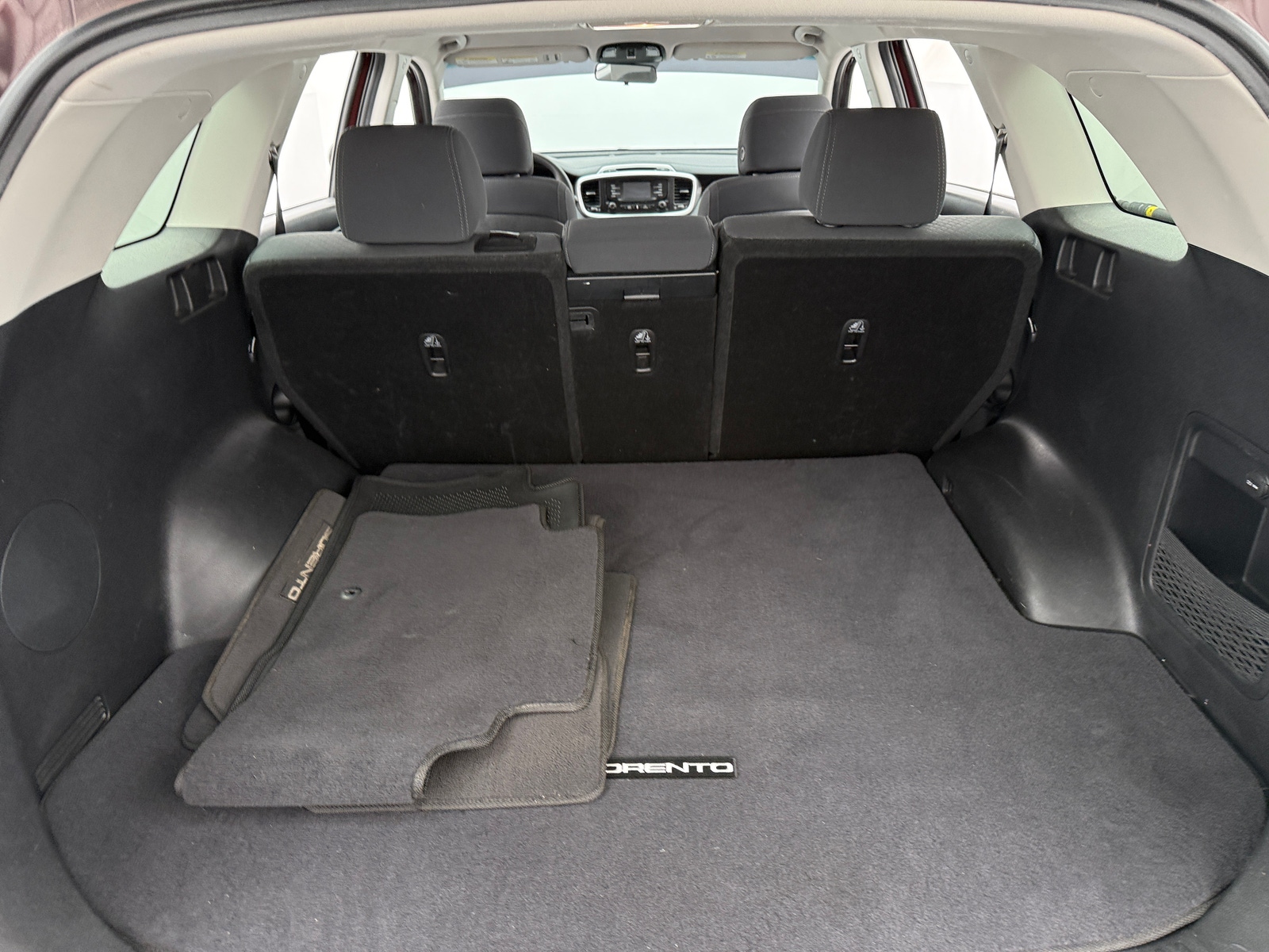 Thumbnail: 2017 Kia Sorento - 7