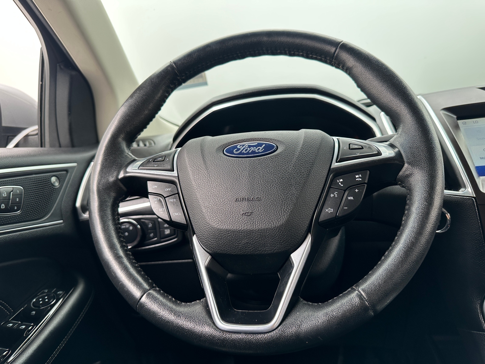 Thumbnail: 2020 Ford Edge - 4