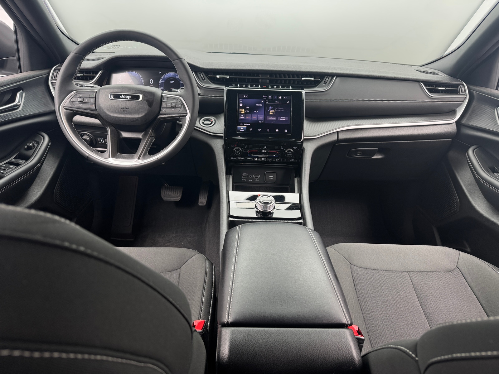Thumbnail: 2025 Jeep Grand Cherokee - 3