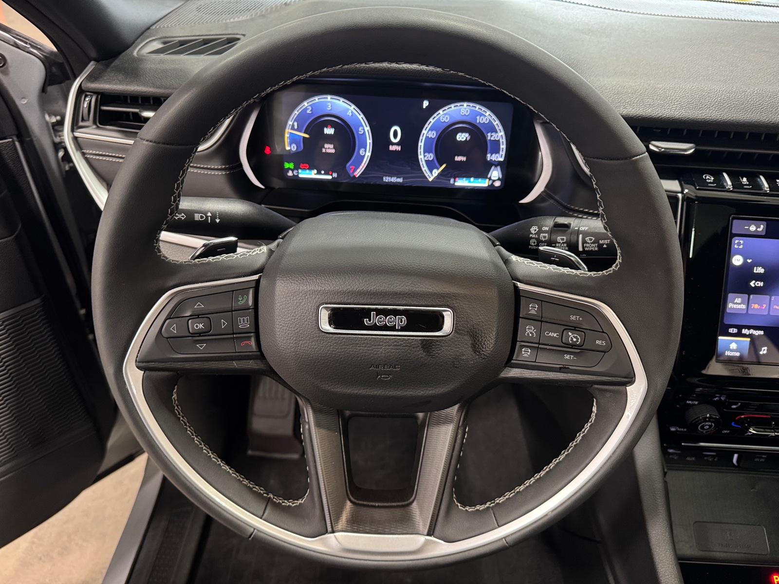 Thumbnail: 2025 Jeep Grand Cherokee - 5