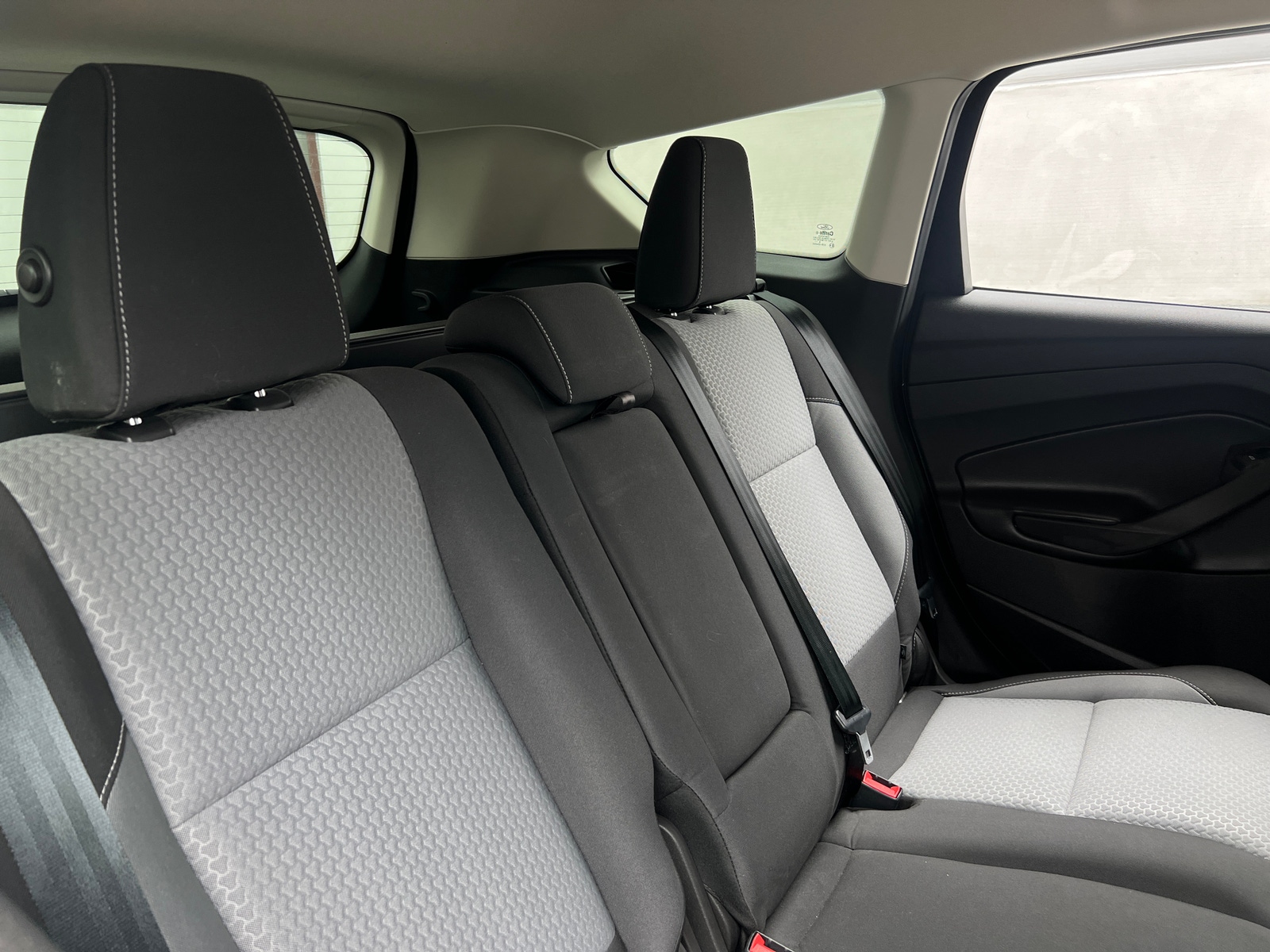 Thumbnail: 2017 Ford Escape - 6