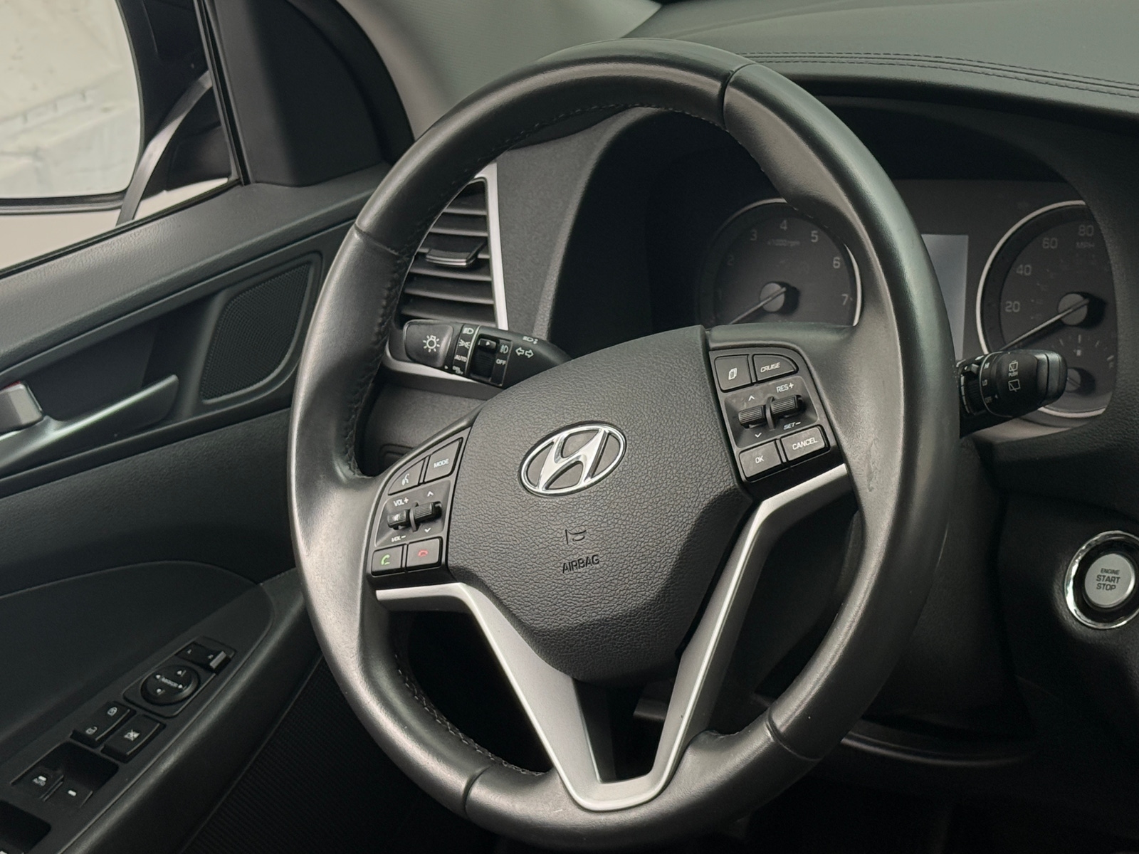 Thumbnail: 2017 Hyundai Tucson - 4