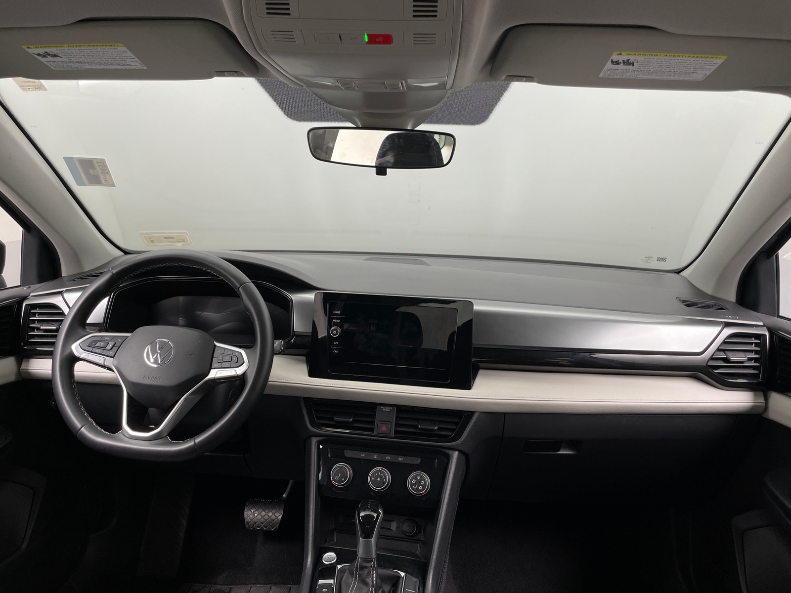 Thumbnail: 2025 Volkswagen Taos - 3