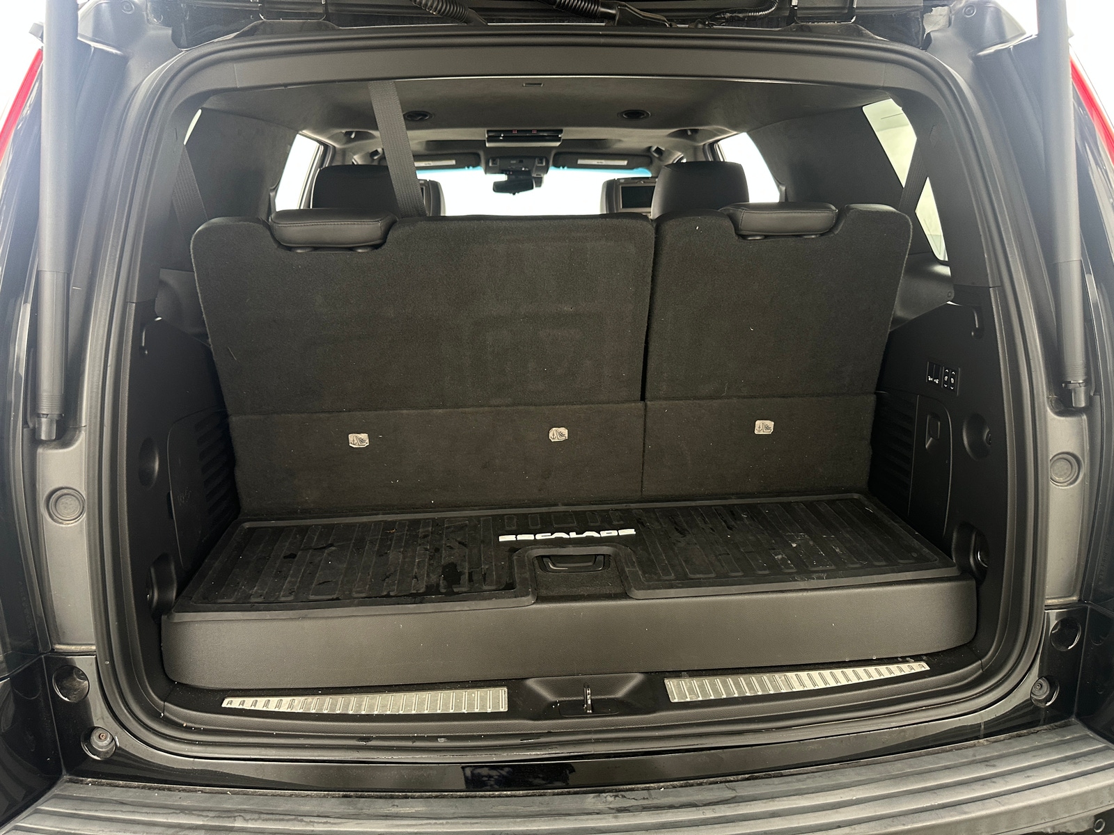 Thumbnail: 2019 Cadillac Escalade - 6