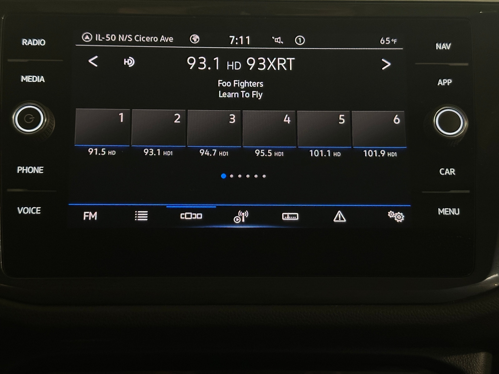 Thumbnail: 2021 Volkswagen Tiguan - 3