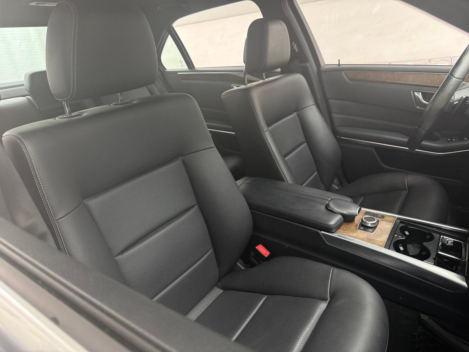 Thumbnail: 2016 Mercedes-Benz E-Class - 2