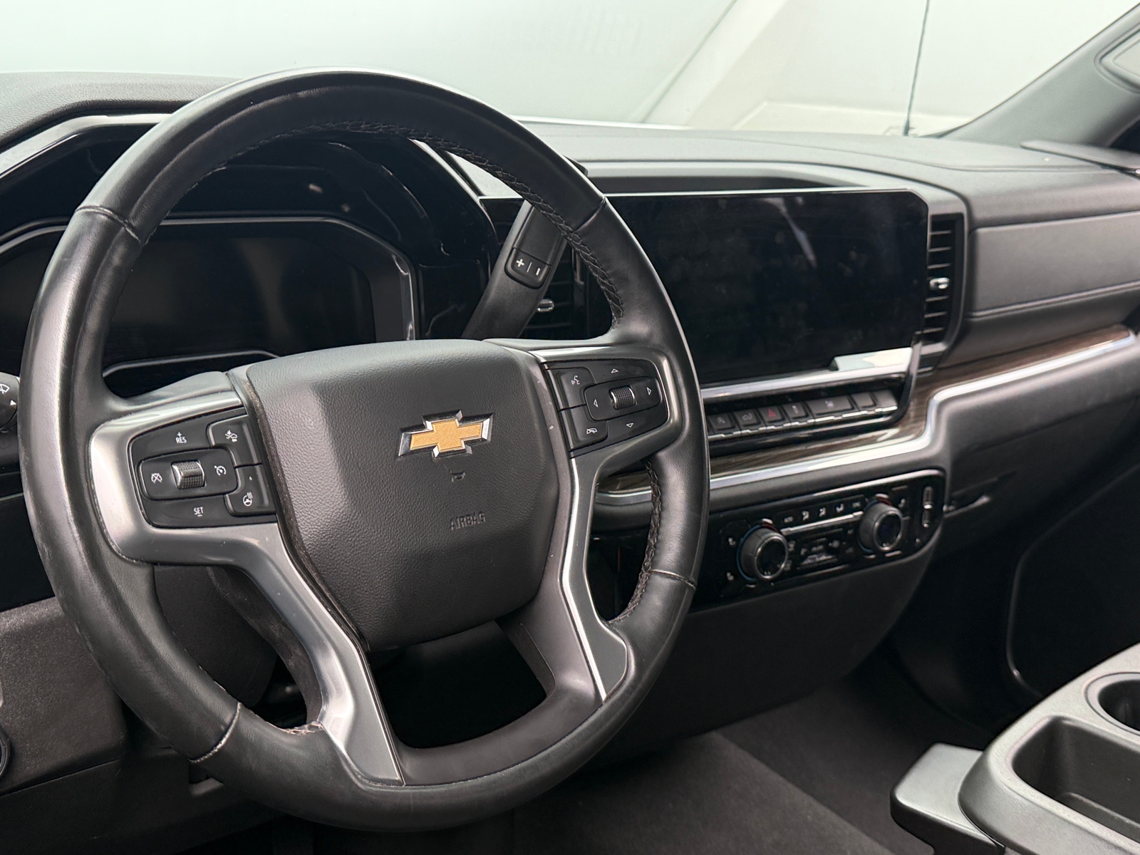 Thumbnail: 2023 Chevrolet Silverado 1500 - 5