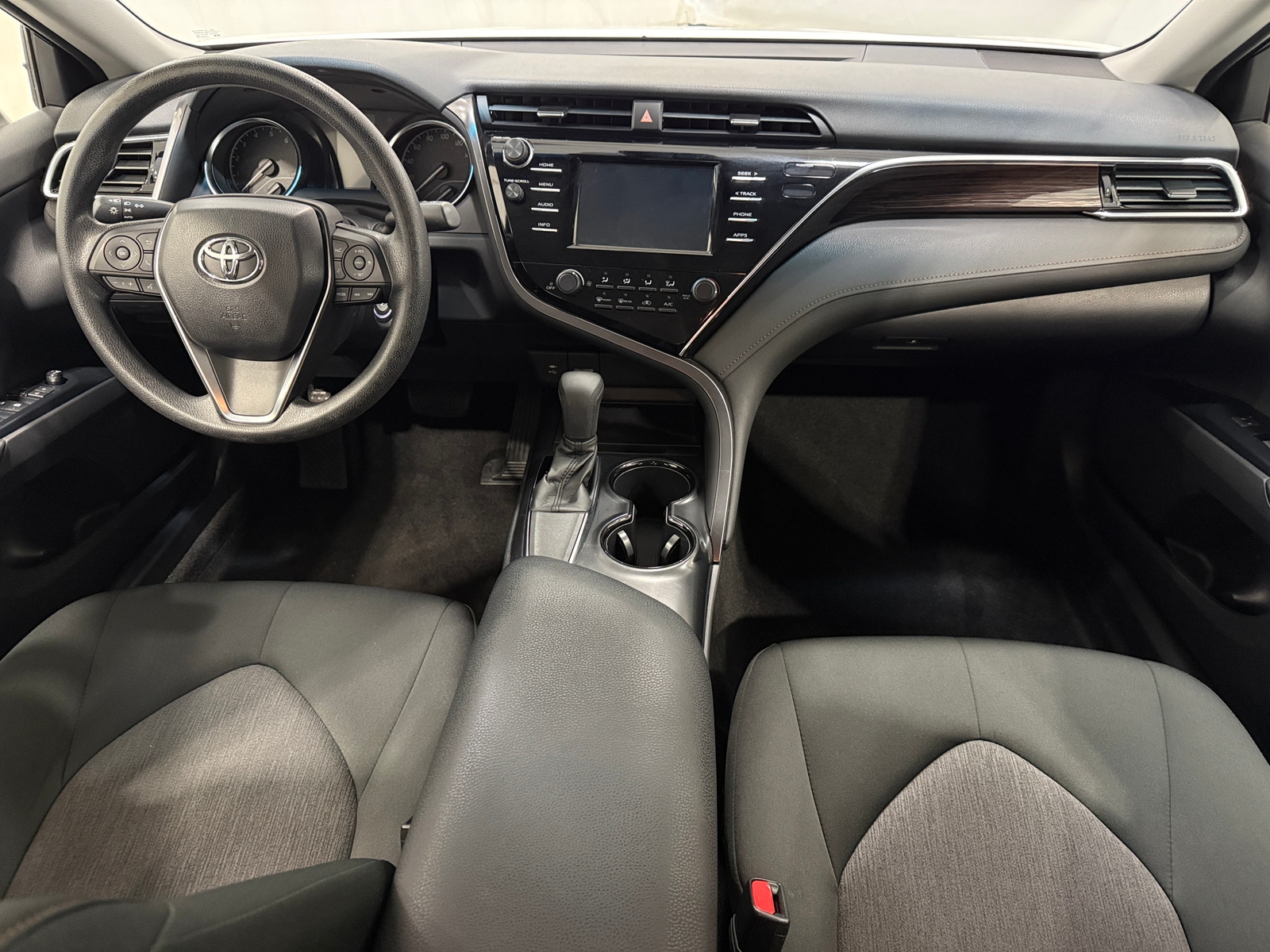 Thumbnail: 2018 Toyota Camry - 3