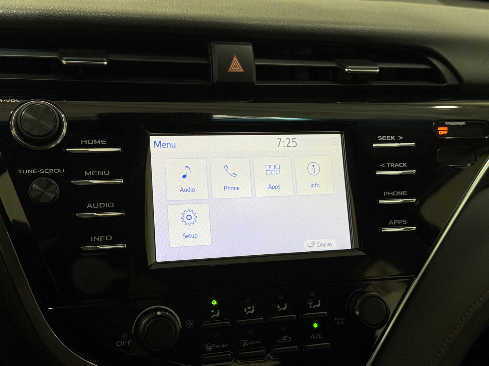 Thumbnail: 2018 Toyota Camry - 4