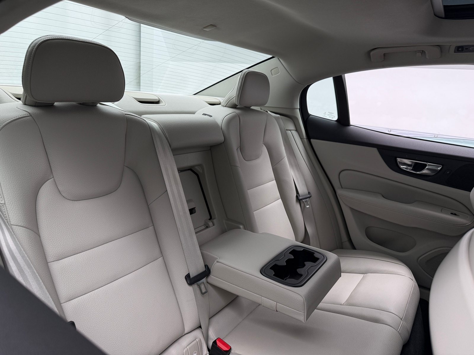Thumbnail: 2019 Volvo S60 - 5