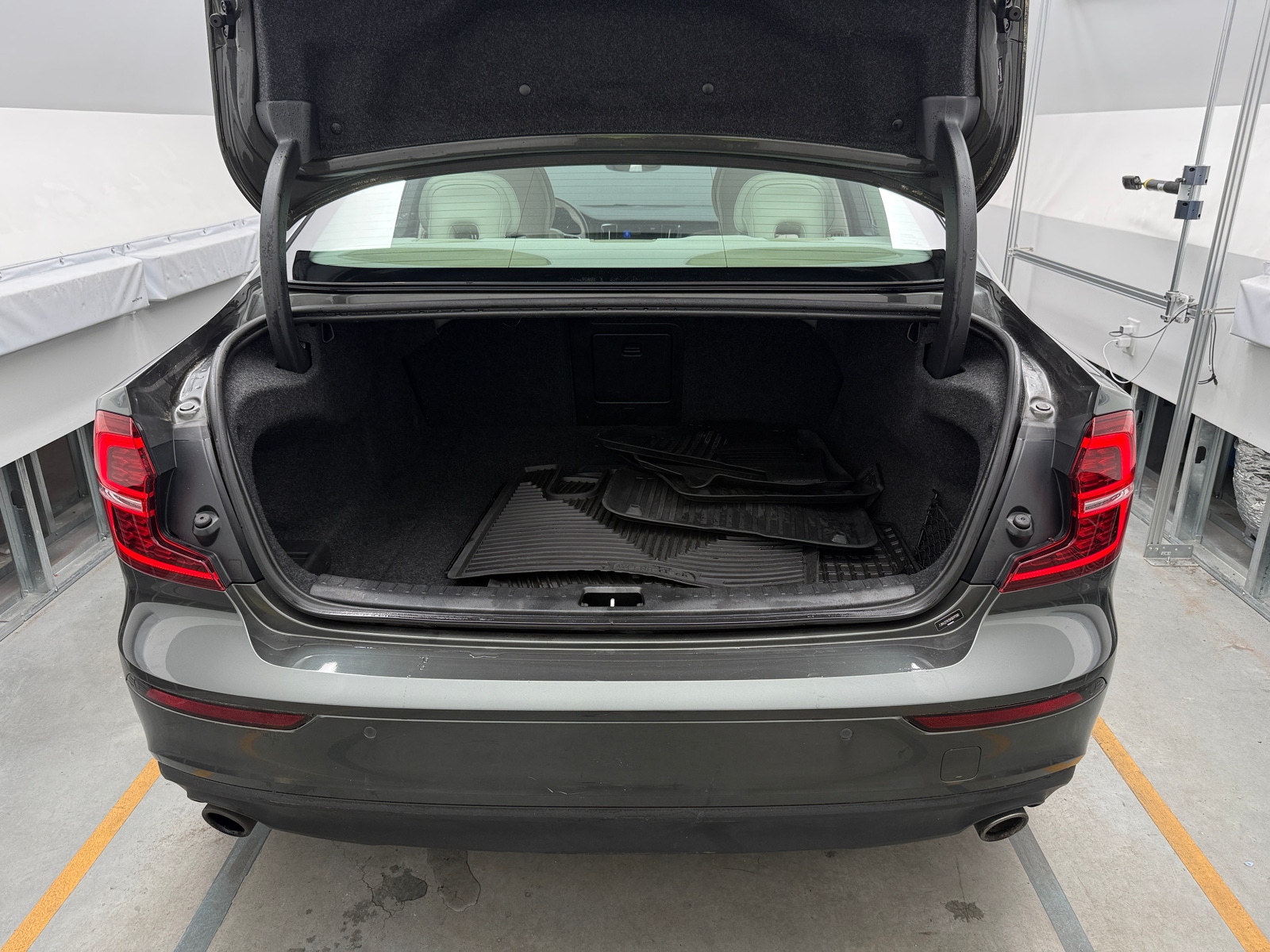 Thumbnail: 2019 Volvo S60 - 6