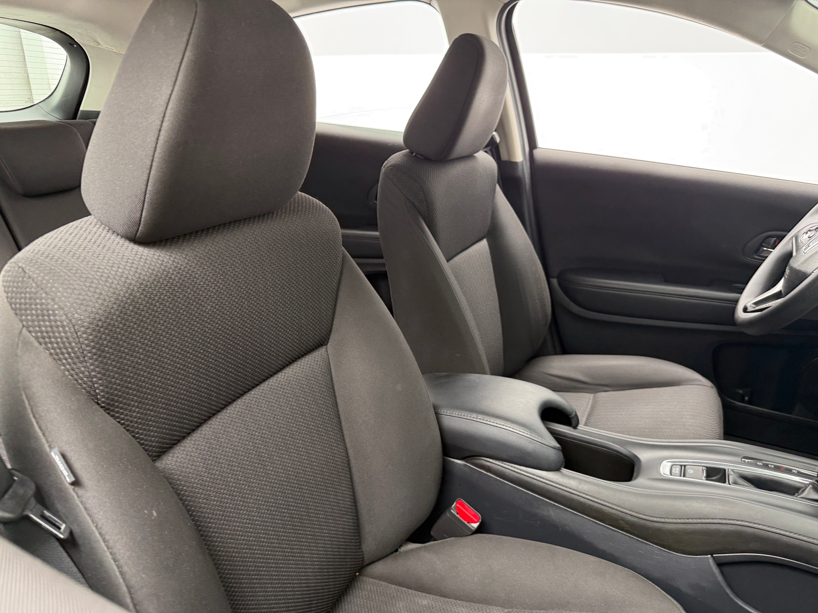 Thumbnail: 2017 Honda HR-V - 2