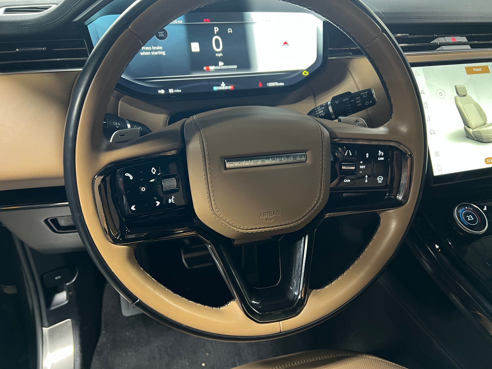 Thumbnail: 2023 Land Rover Range Rover Sport - 4