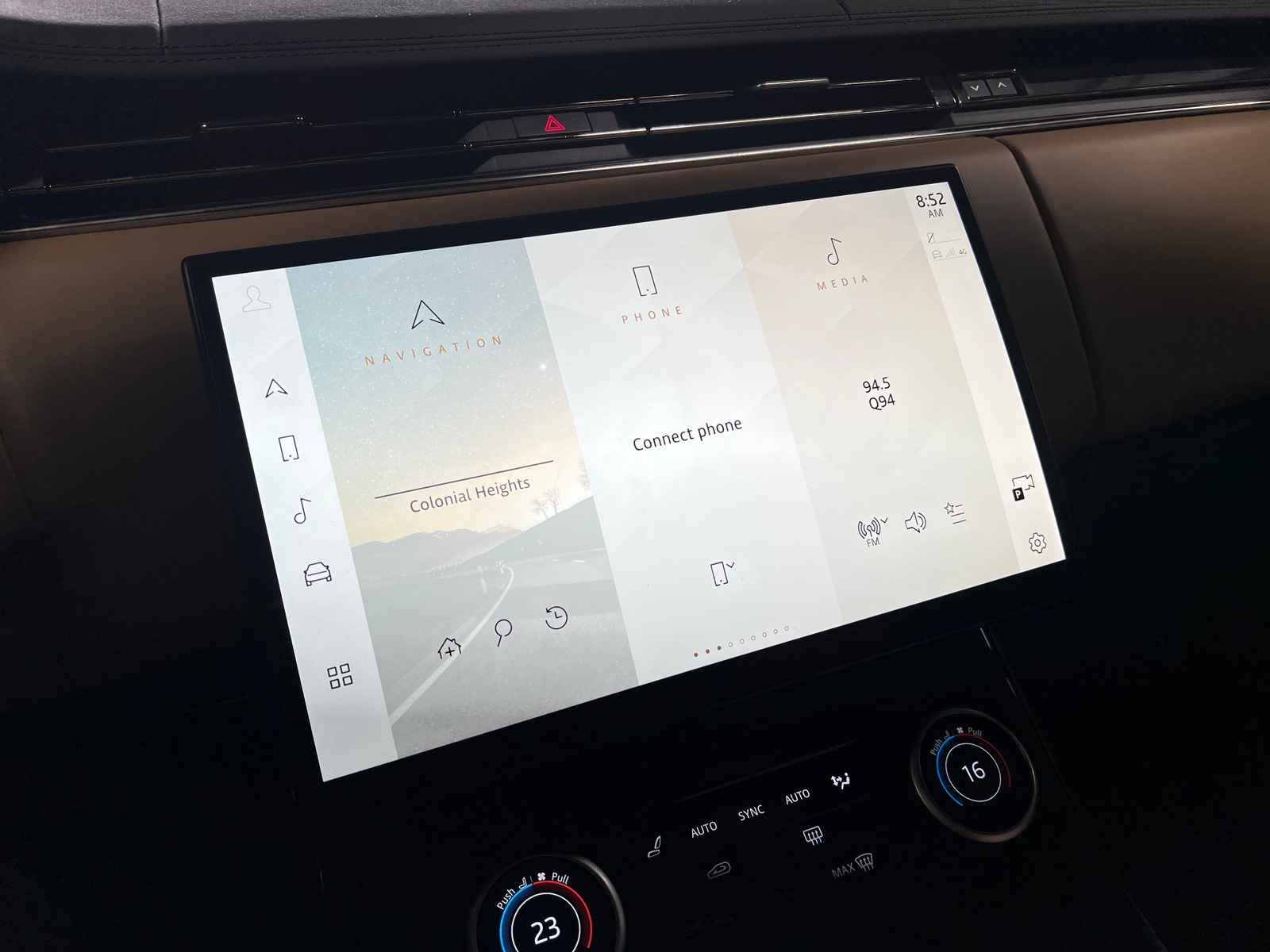 Thumbnail: 2023 Land Rover Range Rover Sport - 3
