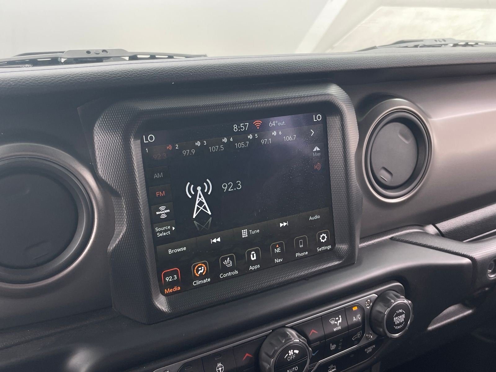Thumbnail: 2022 Jeep Gladiator - 4