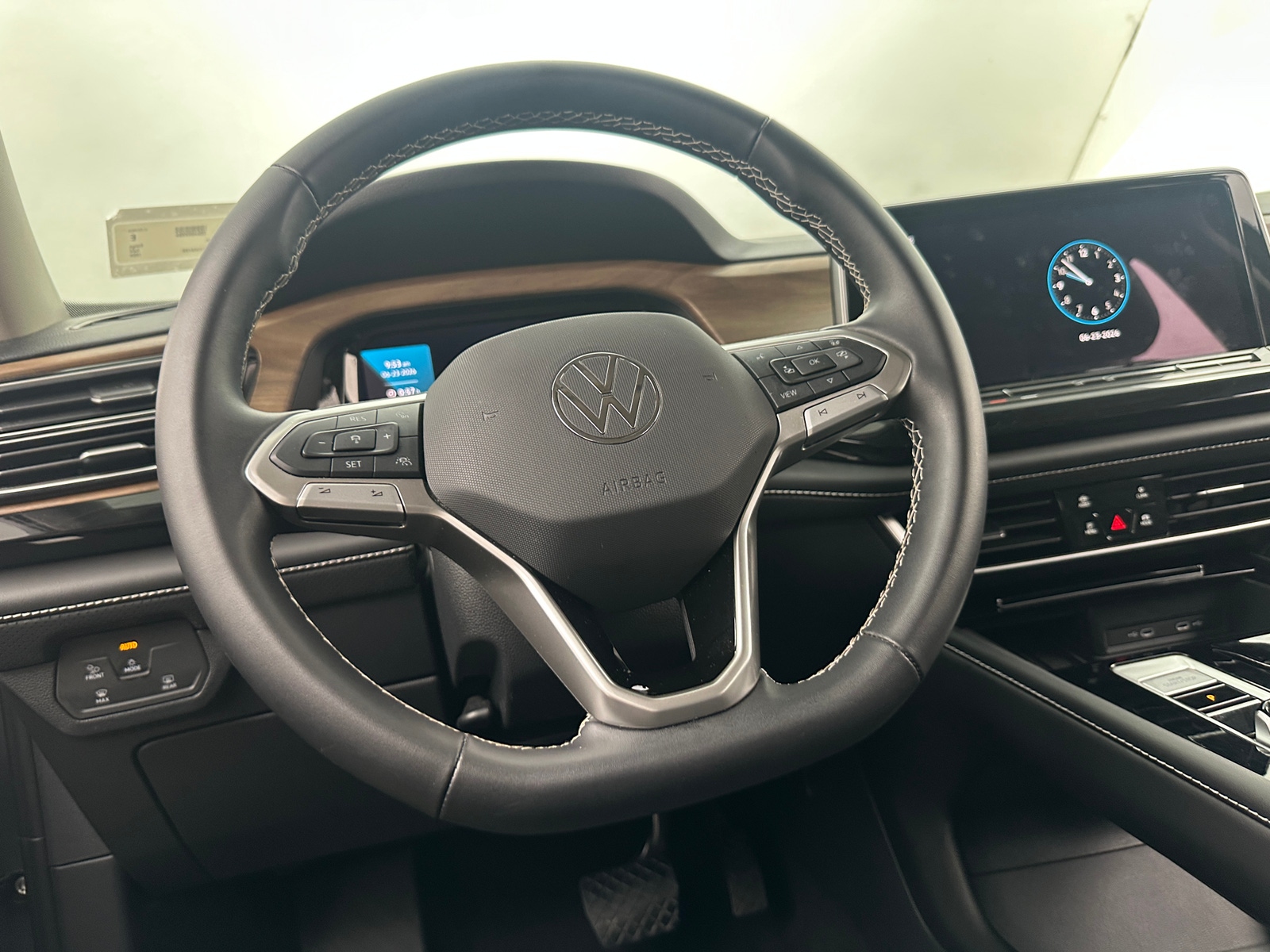 Thumbnail: 2026 Volkswagen Atlas - 4