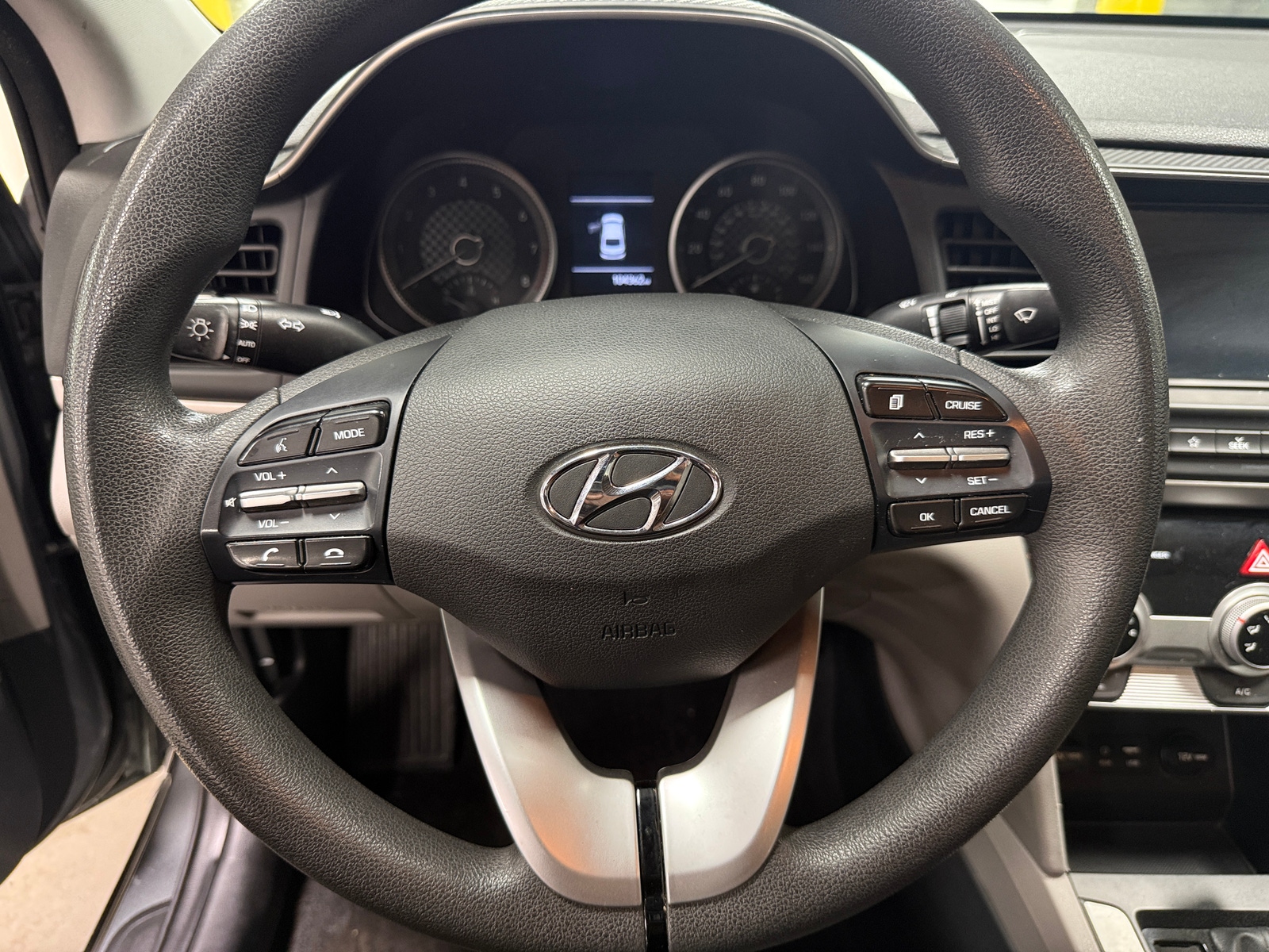 Thumbnail: 2019 Hyundai Elantra - 5