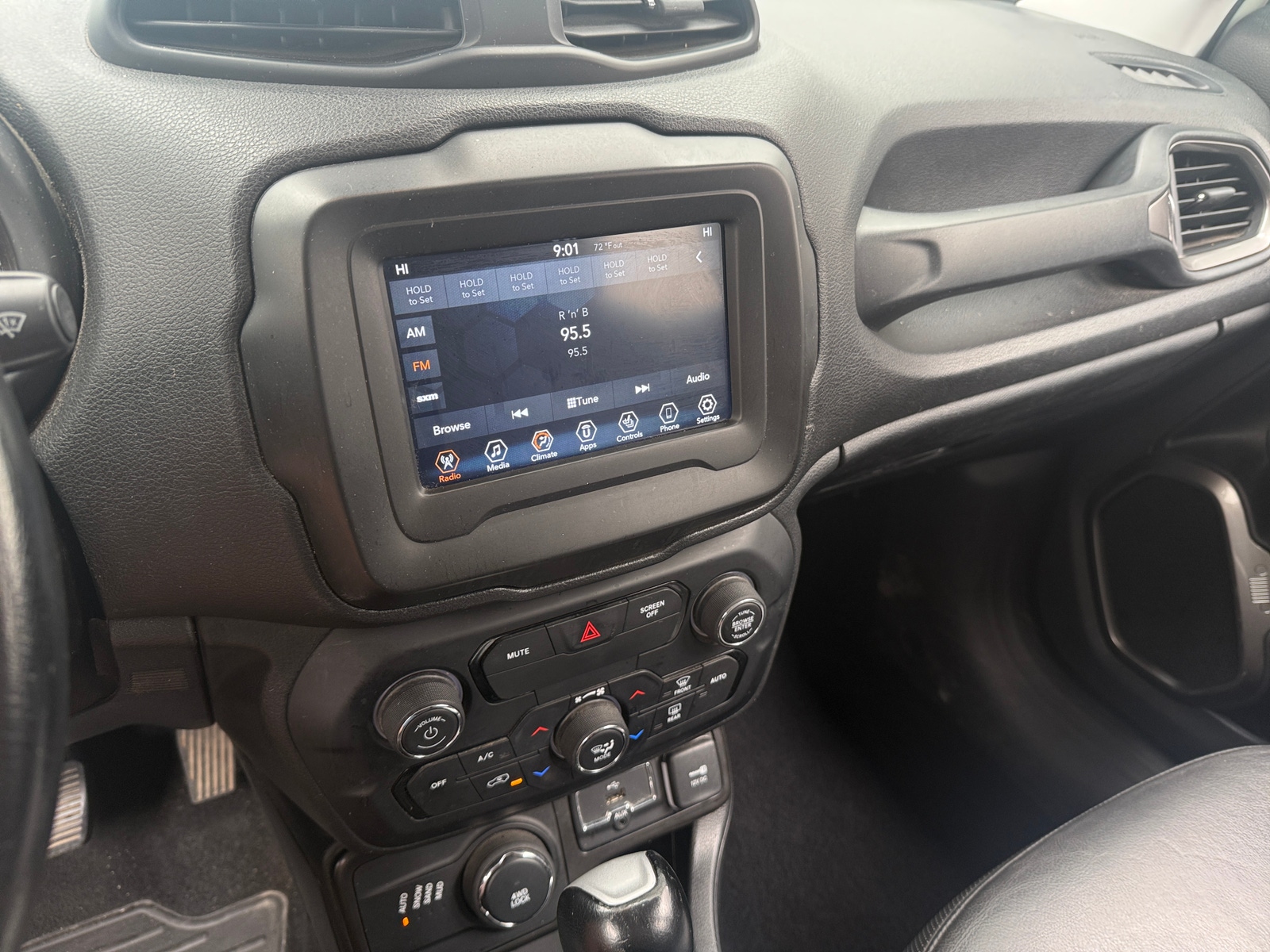 Thumbnail: 2020 Jeep Renegade - 4