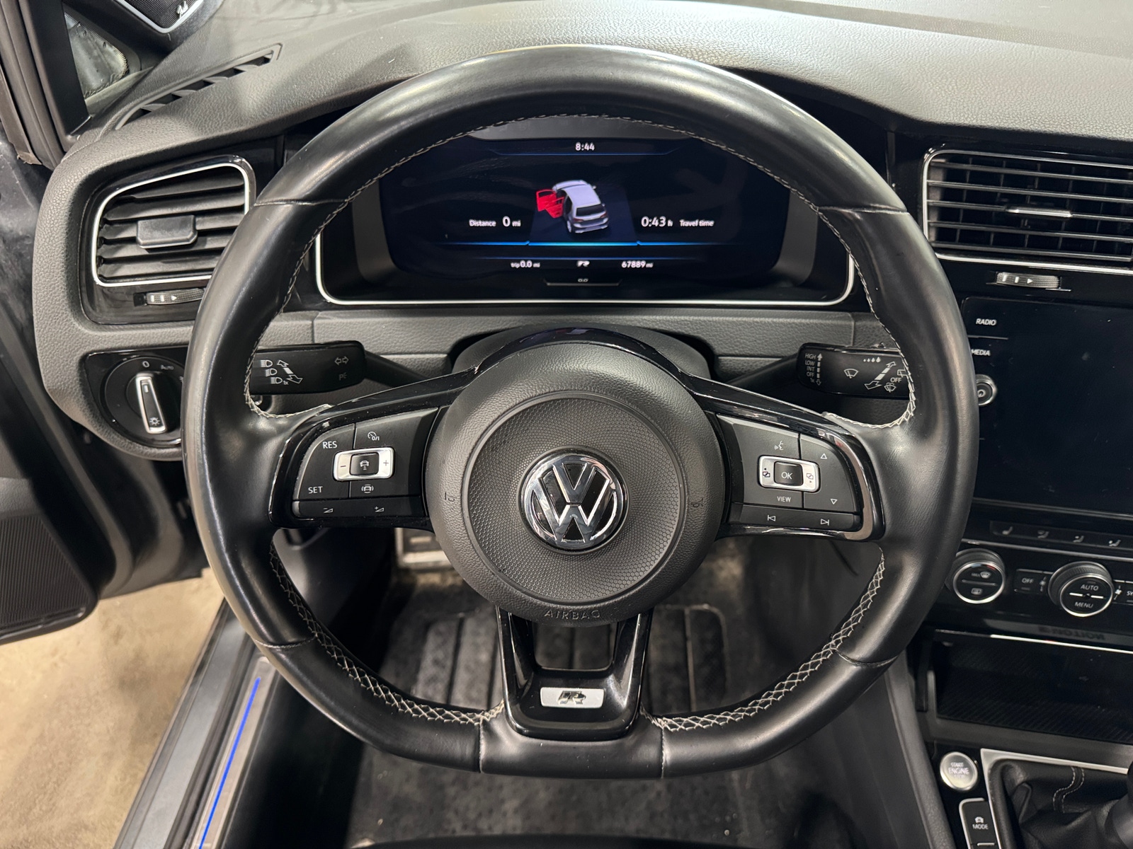Thumbnail: 2019 Volkswagen Golf - 4