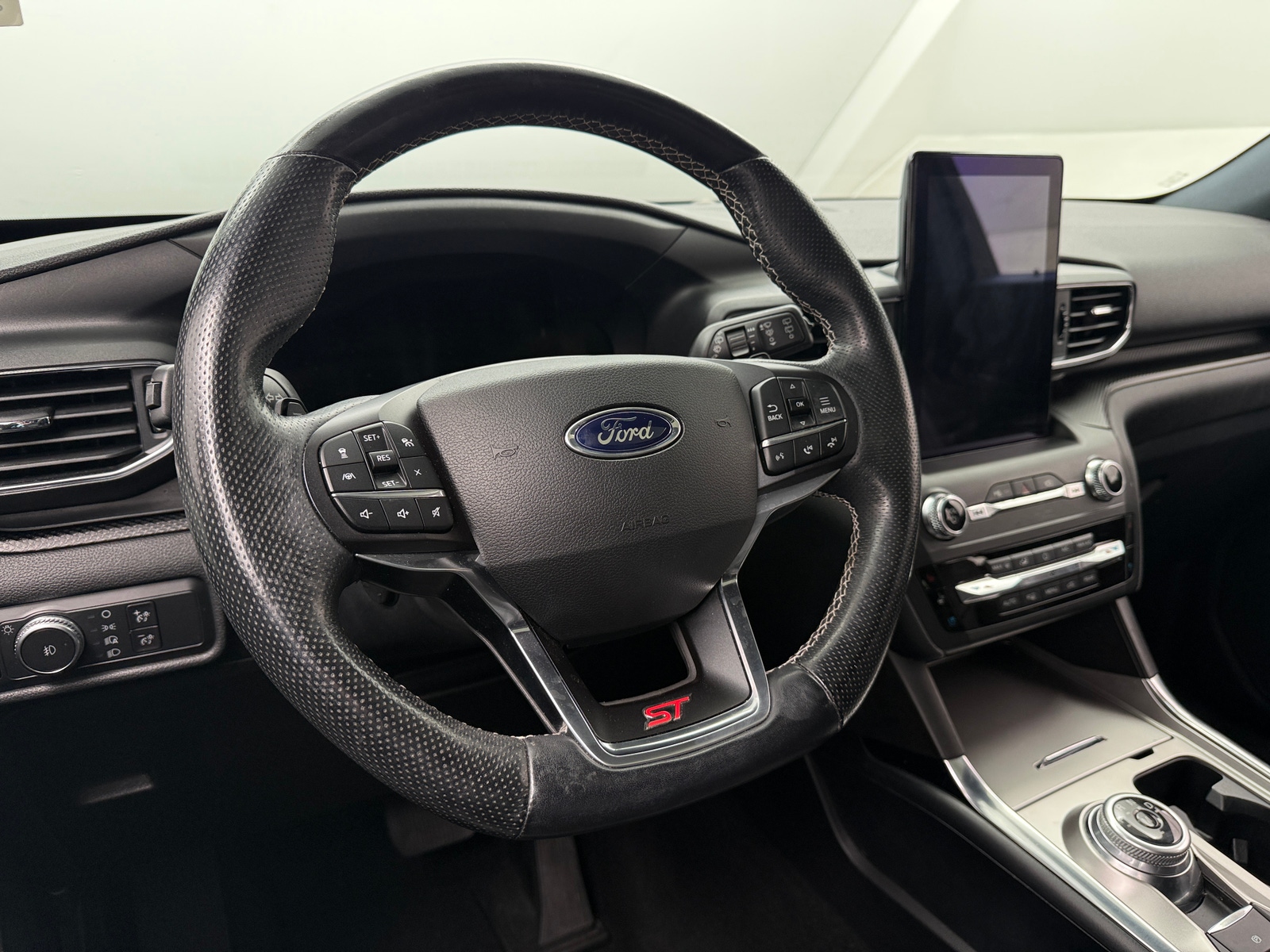 Thumbnail: 2020 Ford Explorer - 4