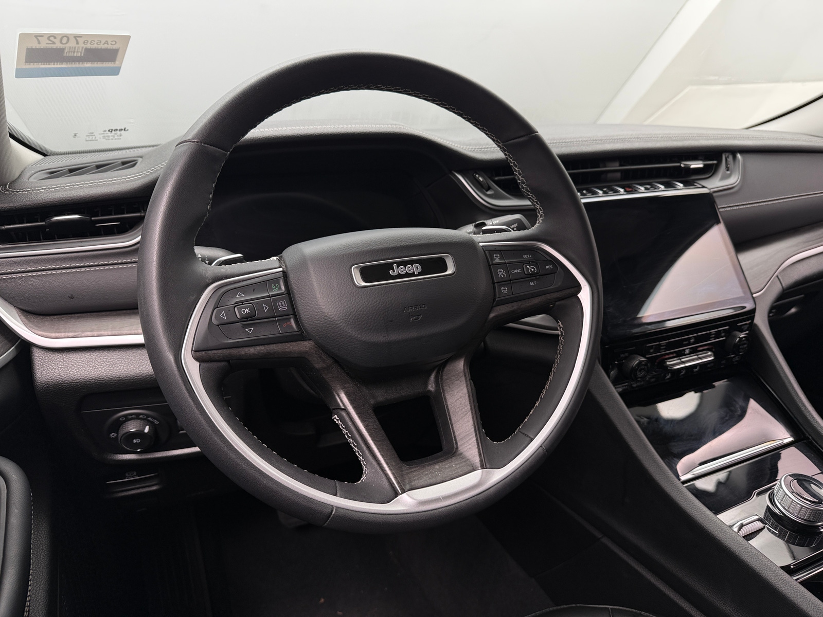 Thumbnail: 2023 Jeep Grand Cherokee - 4
