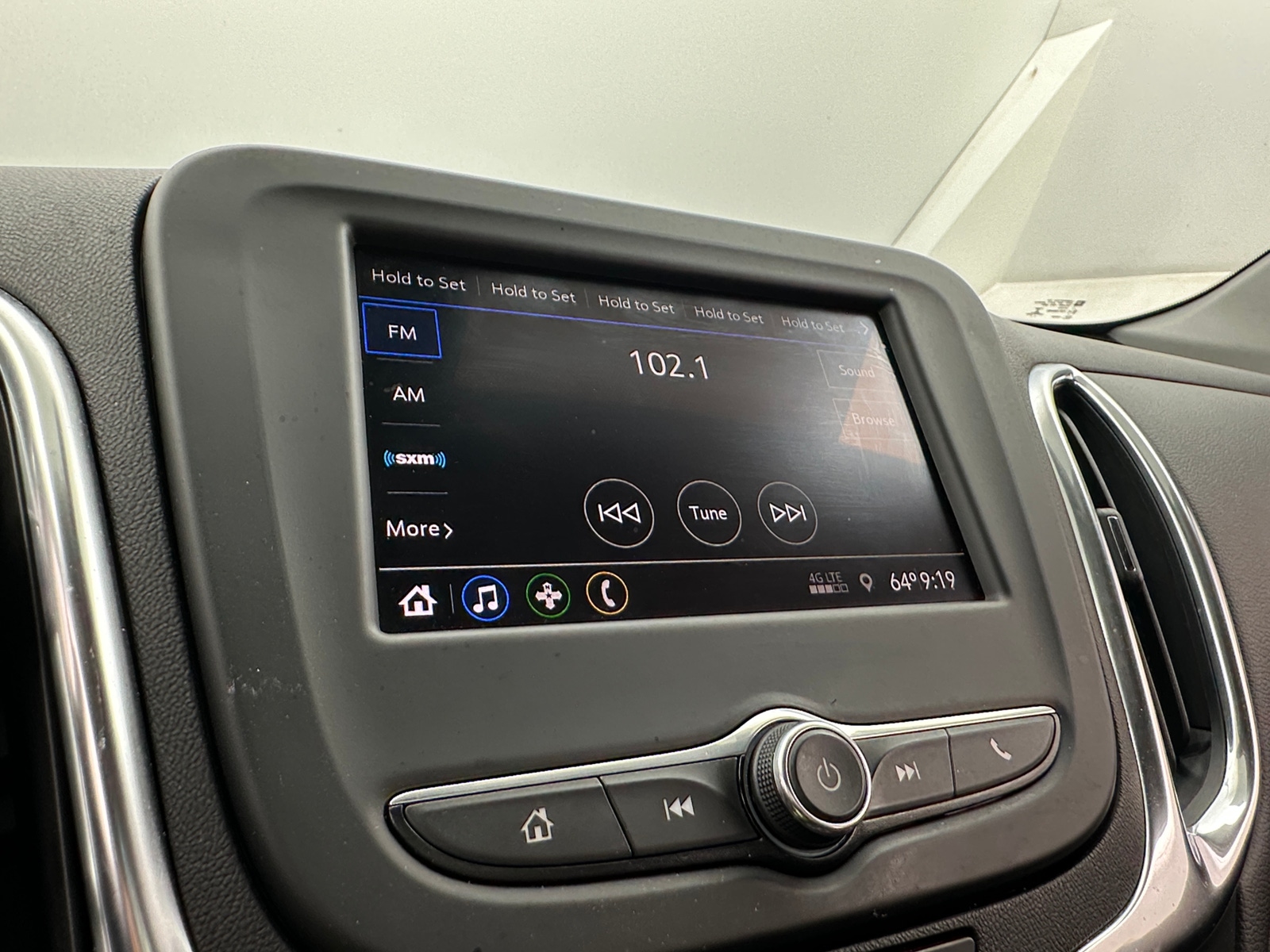 Thumbnail: 2021 Chevrolet Equinox - 4