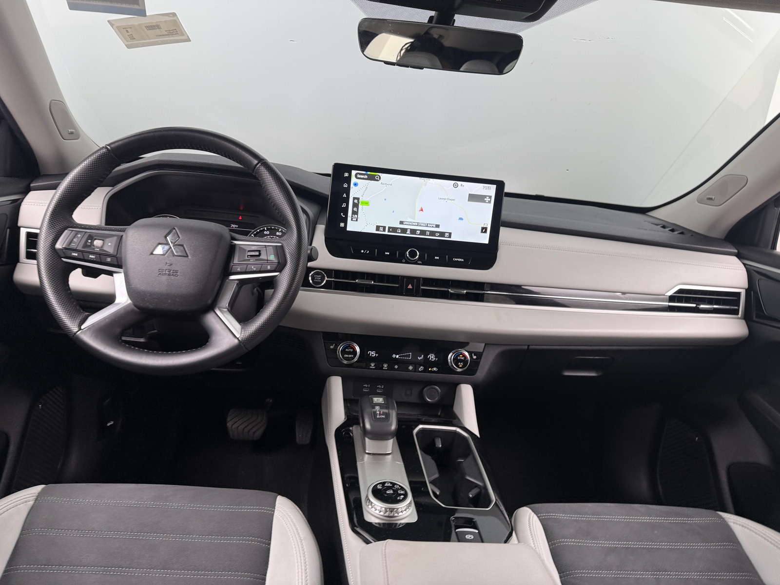 Thumbnail: 2025 Mitsubishi Outlander - 2