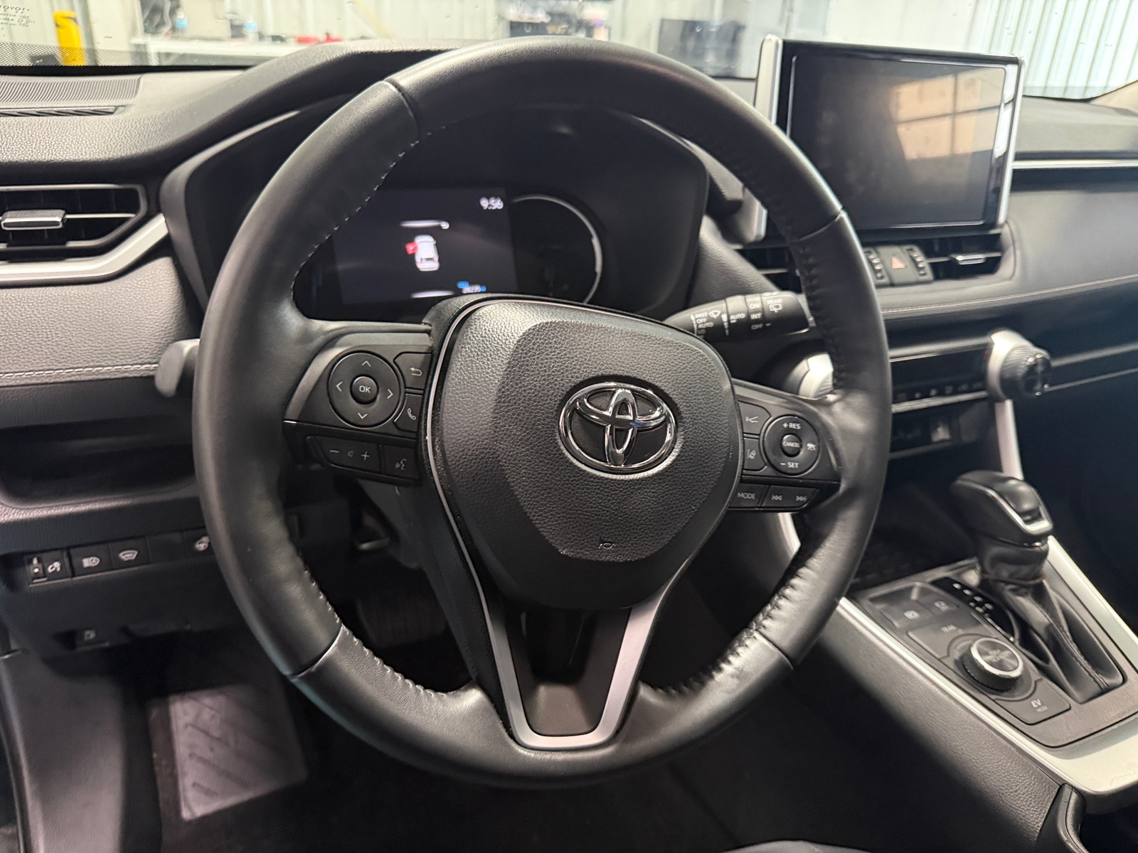 Thumbnail: 2025 Toyota RAV4 - 4