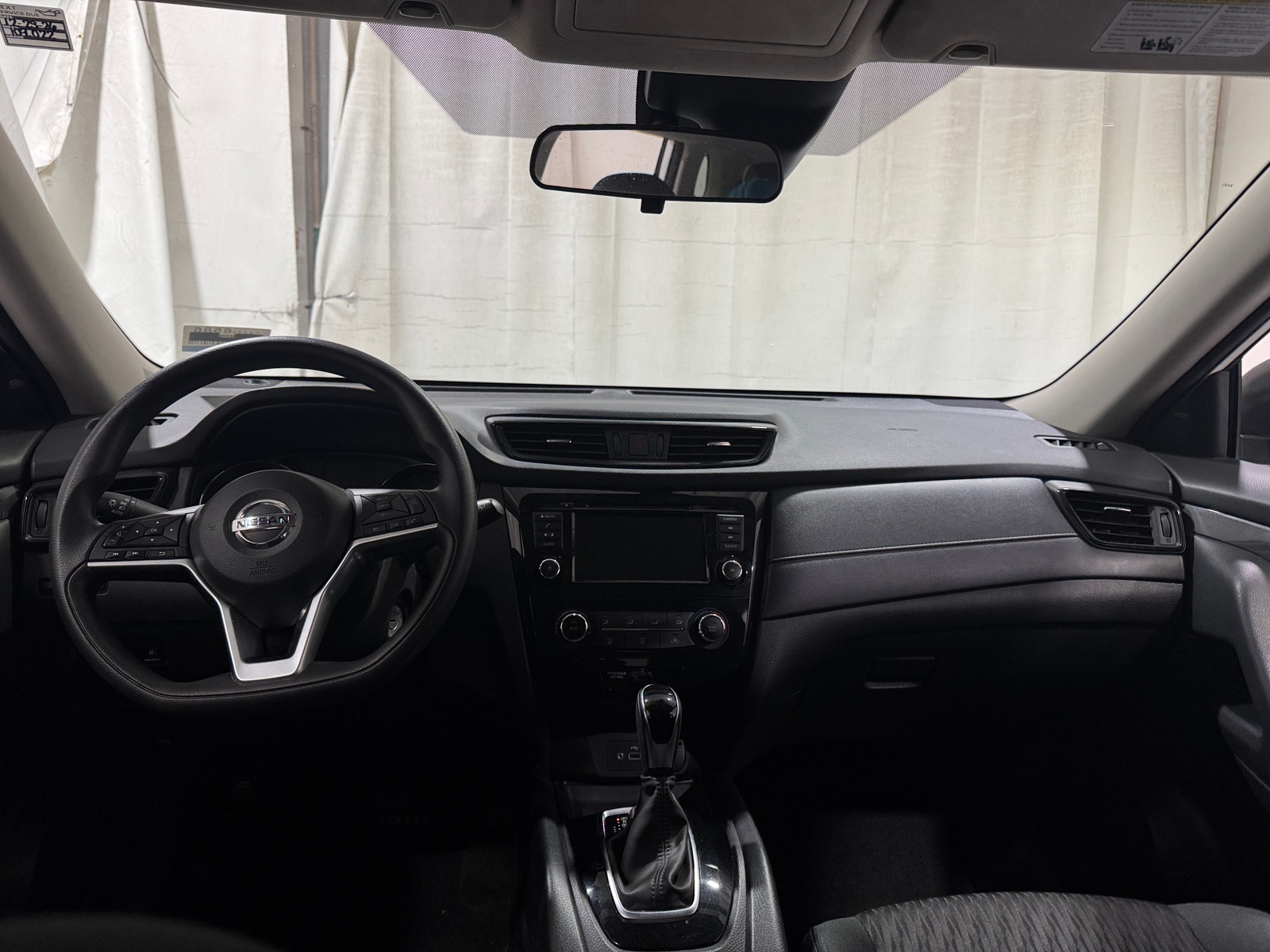 Thumbnail: 2020 Nissan Rogue - 3