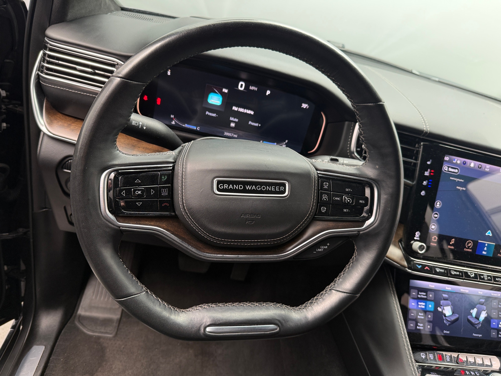 Thumbnail: 2022 Jeep Grand Wagoneer - 4