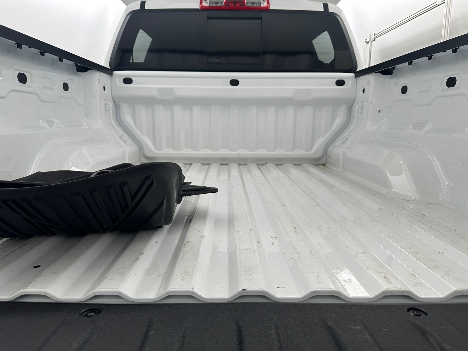 Thumbnail: 2023 Chevrolet Colorado - 7