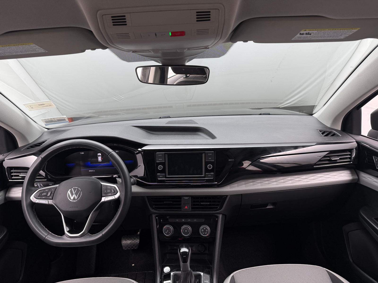 Thumbnail: 2023 Volkswagen Taos - 3