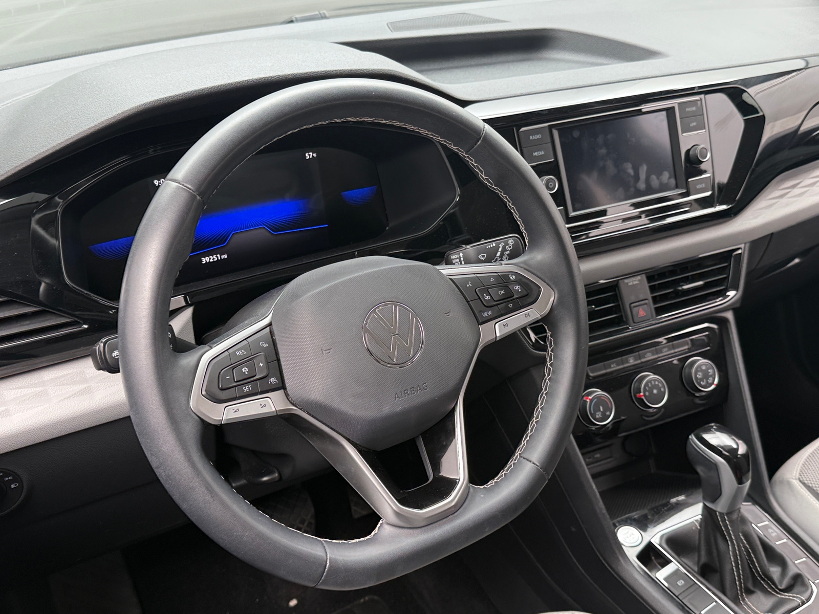 Thumbnail: 2023 Volkswagen Taos - 5