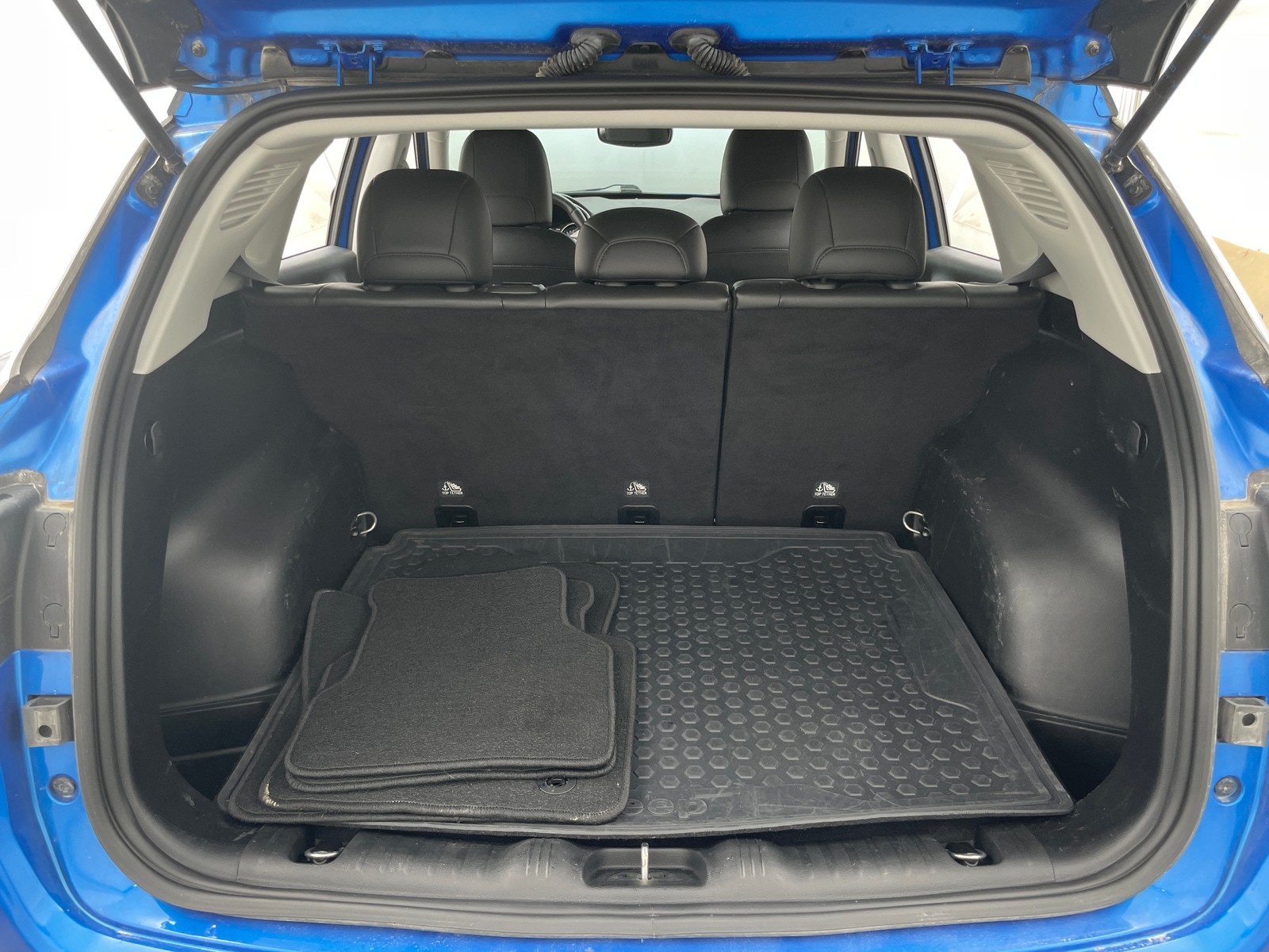 Thumbnail: 2019 Jeep Compass - 6