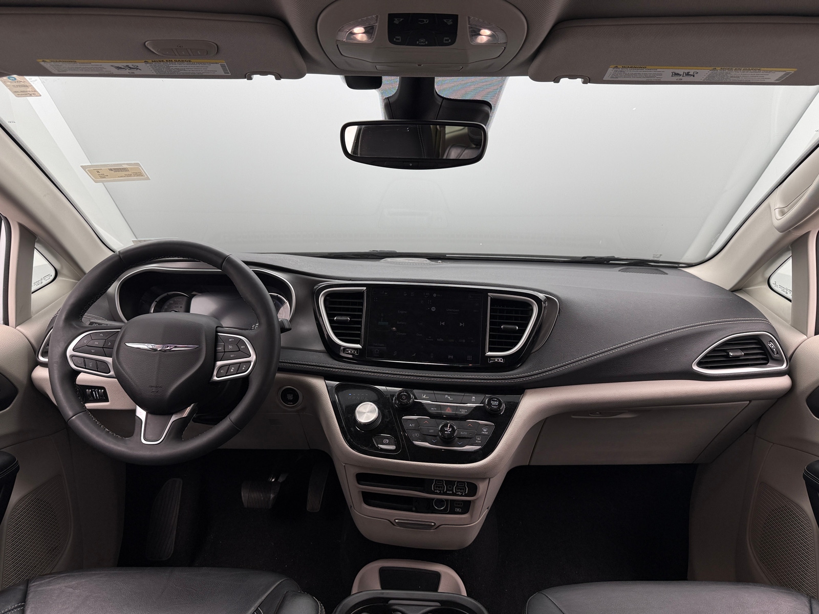 Thumbnail: 2022 Chrysler Pacifica - 3