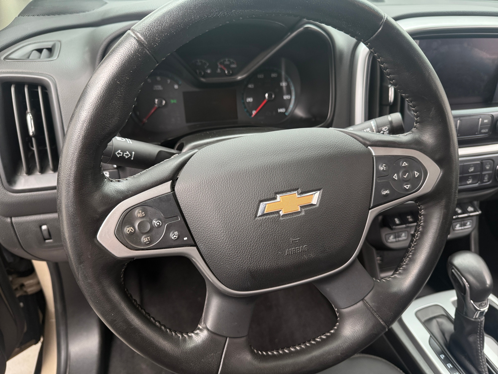 Thumbnail: 2022 Chevrolet Colorado - 4