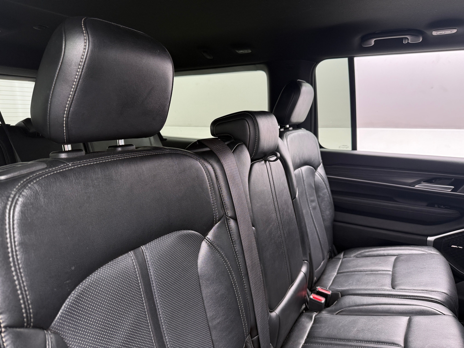 Thumbnail: 2024 Jeep Wagoneer - 5