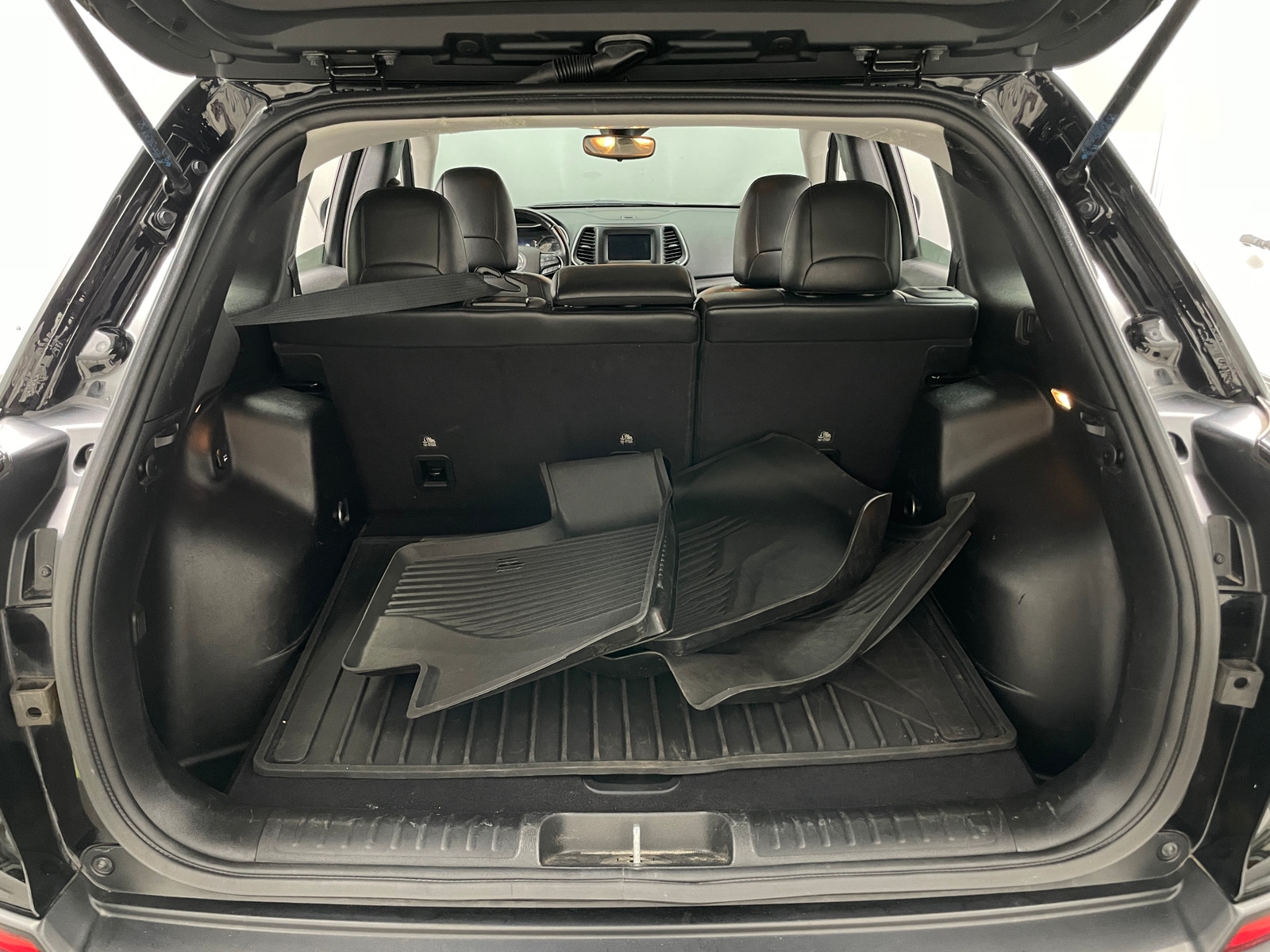 Thumbnail: 2021 Jeep Cherokee - 7