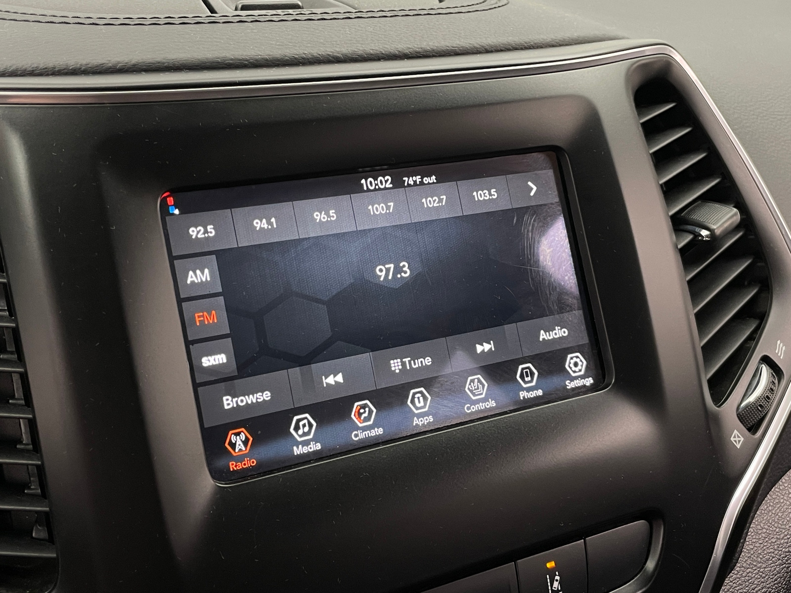 Thumbnail: 2021 Jeep Cherokee - 4