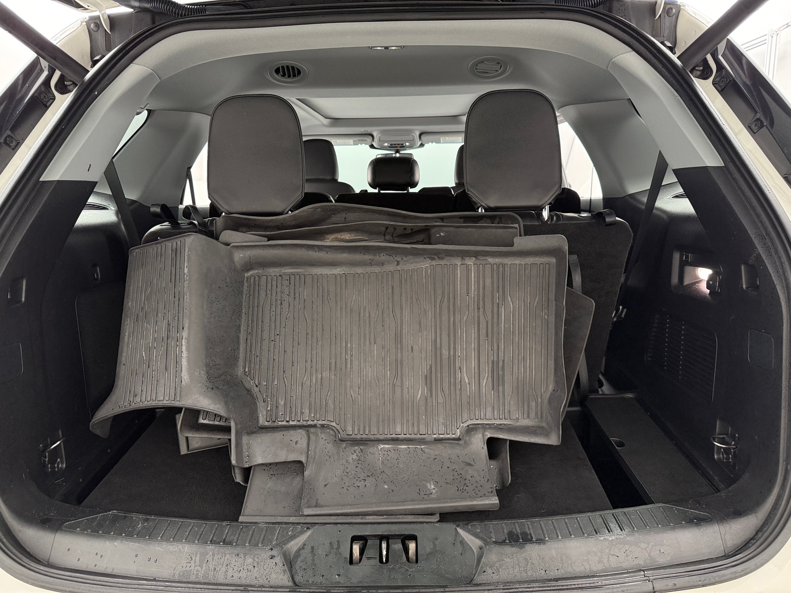 Thumbnail: 2021 Ford Explorer - 6