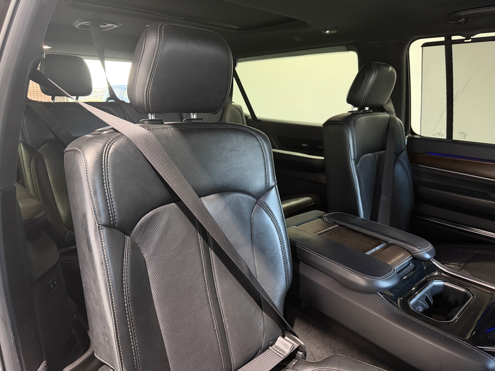 Thumbnail: 2024 Jeep Grand Wagoneer L - 5