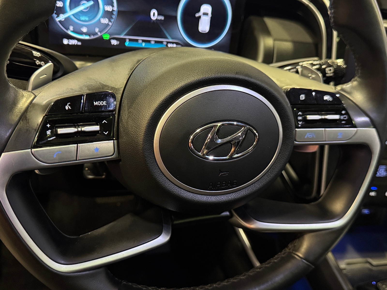 Thumbnail: 2022 Hyundai Tucson - 4