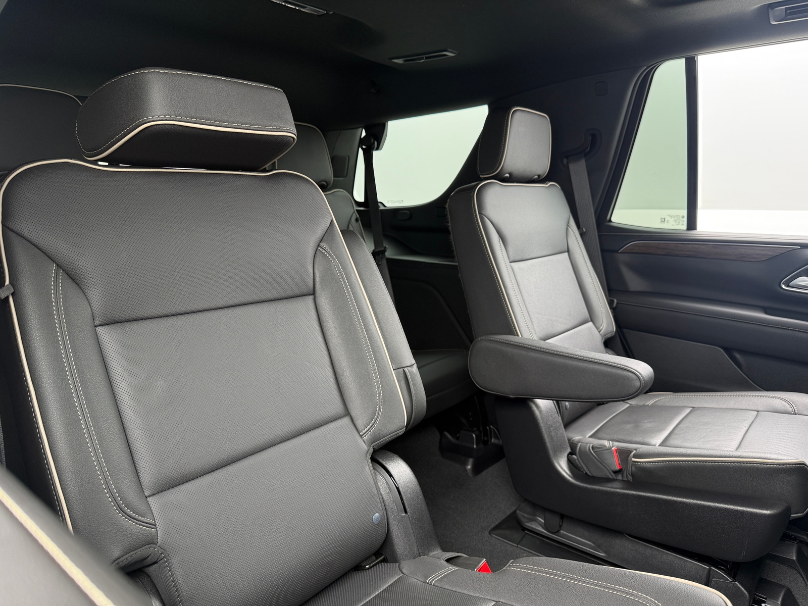 Thumbnail: 2022 Chevrolet Tahoe - 5