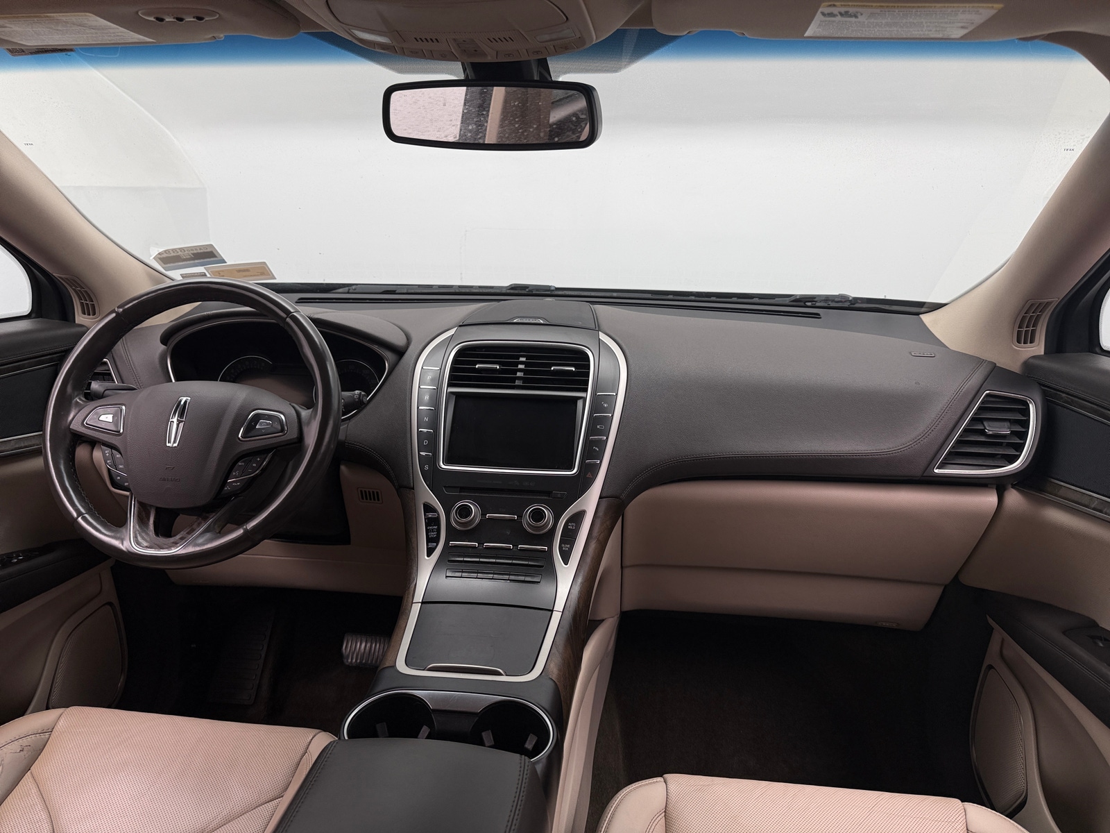 Thumbnail: 2017 Lincoln MKX - 2