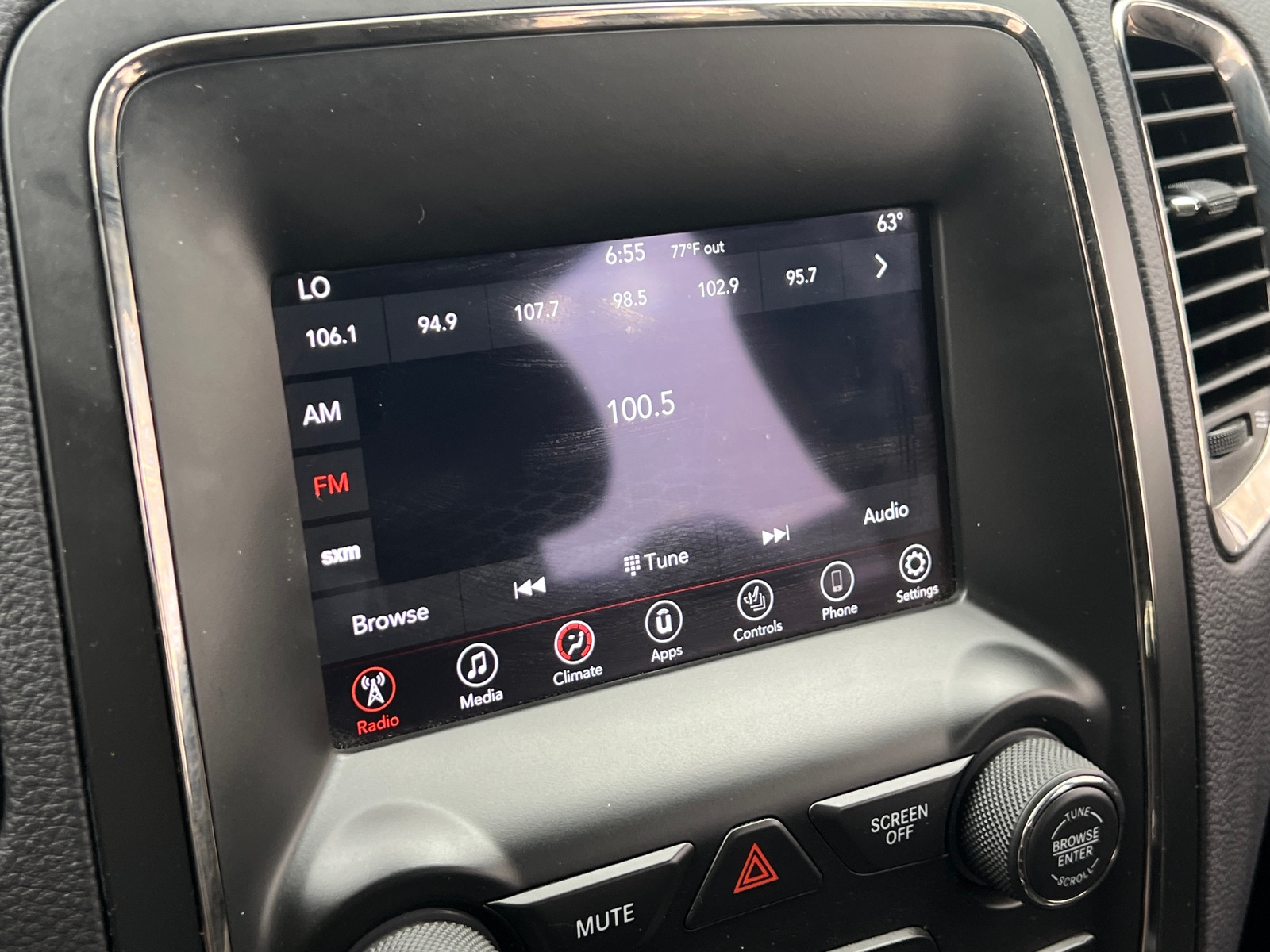 Thumbnail: 2019 Dodge Durango - 3